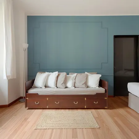 公寓 Guesthost - Sant'ambrogio & Duomo Elegant 米兰