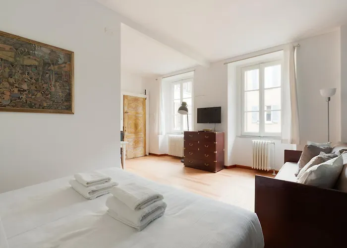 Apartment Guesthost - Sant'ambrogio & Duomo Elegant Milan
