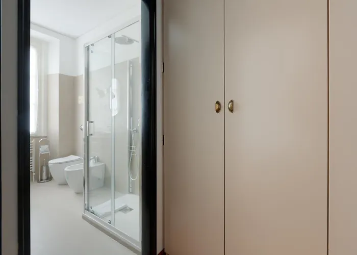 Guesthost - Sant'ambrogio & Duomo Elegant Apartment *
